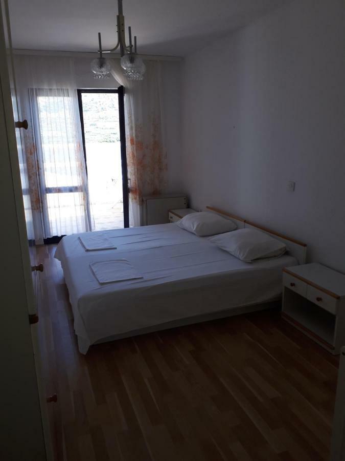 Apartmani Vuksanovic Pag Town Buitenkant foto